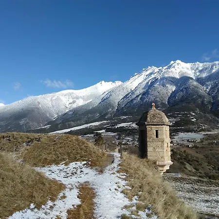 Le Glacier Bleu Mont-Dauphin
