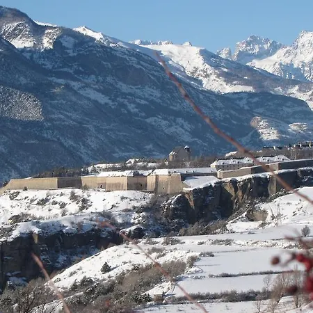 Le Glacier Bleu Mont-Dauphin